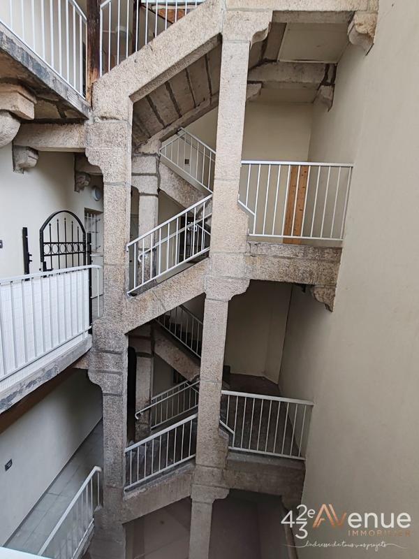 Appartement - 90 m² - 4 pièces