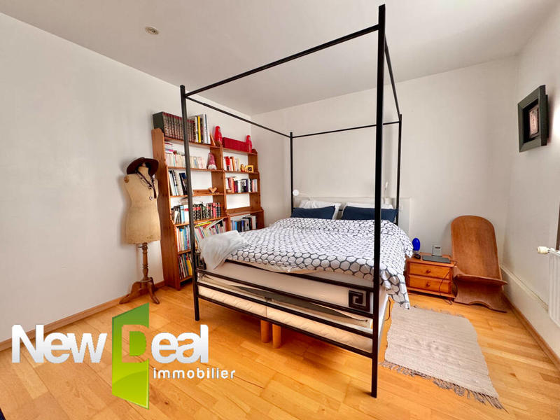 Maison - 185 m² - 11 pièces