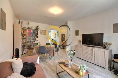 Immeuble mixte - 298 m²
