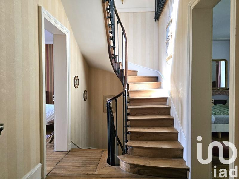 Maison de ville - 373 m² - 14 pièces