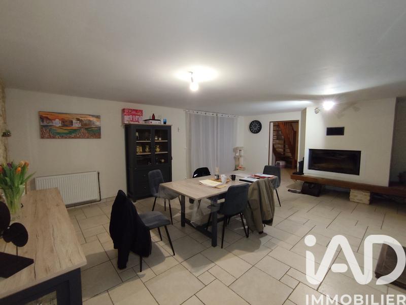 Maison - 207 m² - 9 pièces