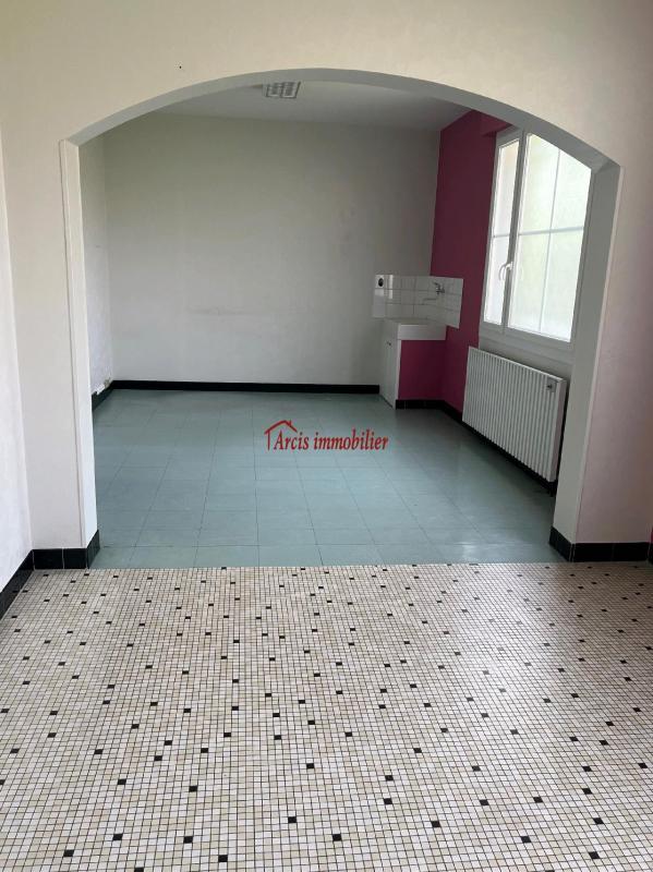 Local commercial - 280 m² - 10 pièces