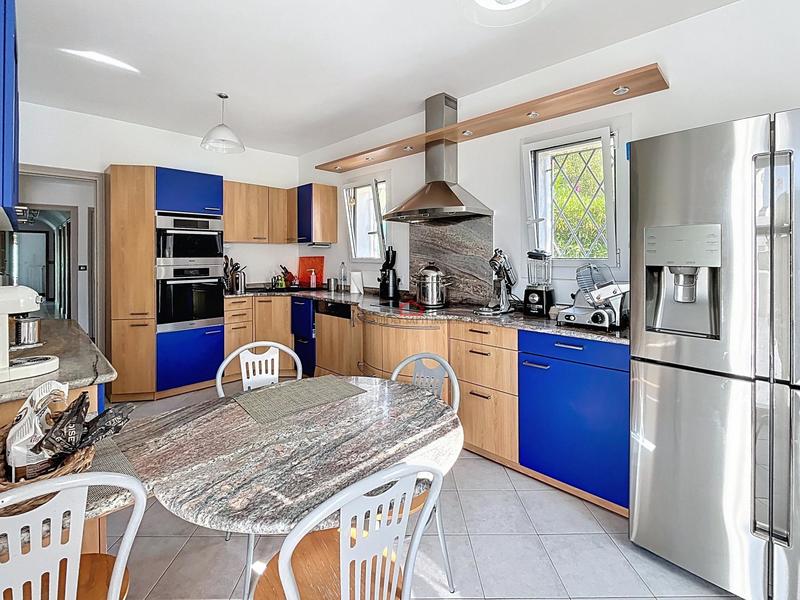 Maison - 170 m² - 6 pièces