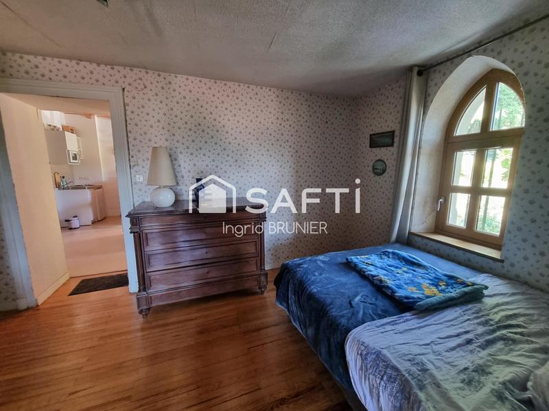 Maison - 257 m² - 9 pièces