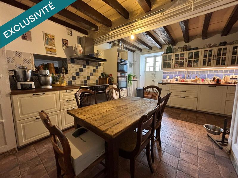 Maison de maîtres - 561 m² - 20 pièces
