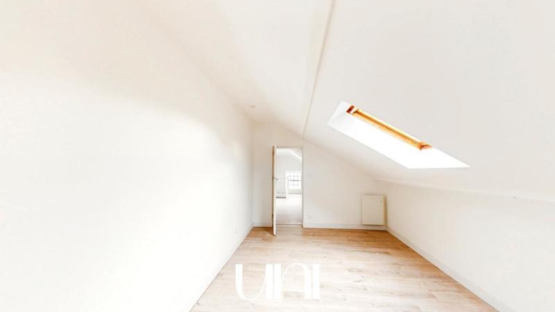 Maison - 152 m² - 8 pièces