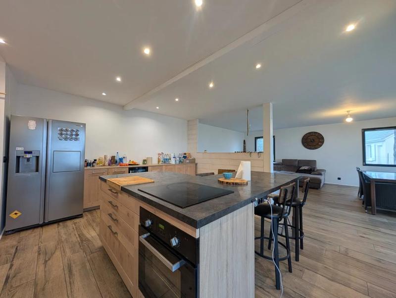 Maison - 175 m² - 7 pièces