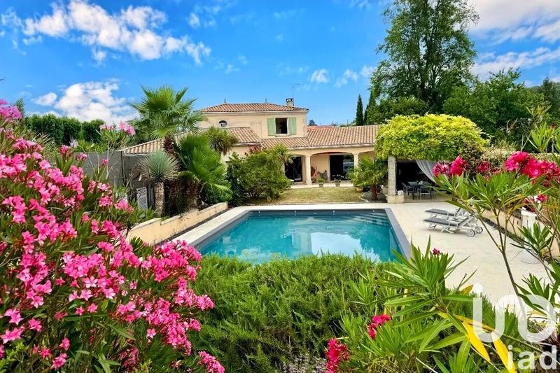 Maison - 200 m² - 7 pièces