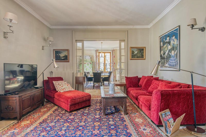 Mas - 432 m² - 8 pièces