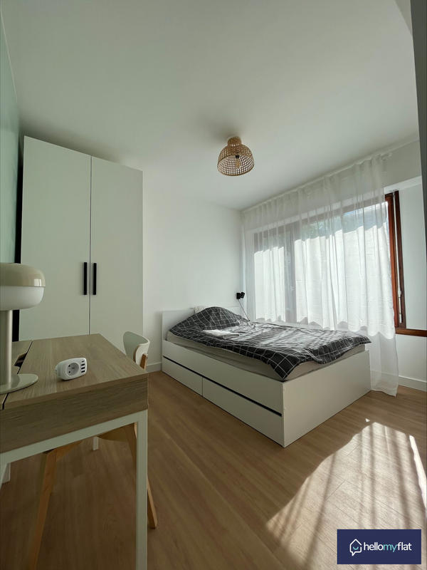 Appartement - 80 m² - 5 pièces