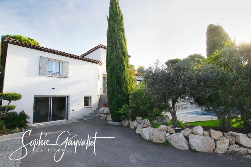 Villa - 168 m² - 6 pièces