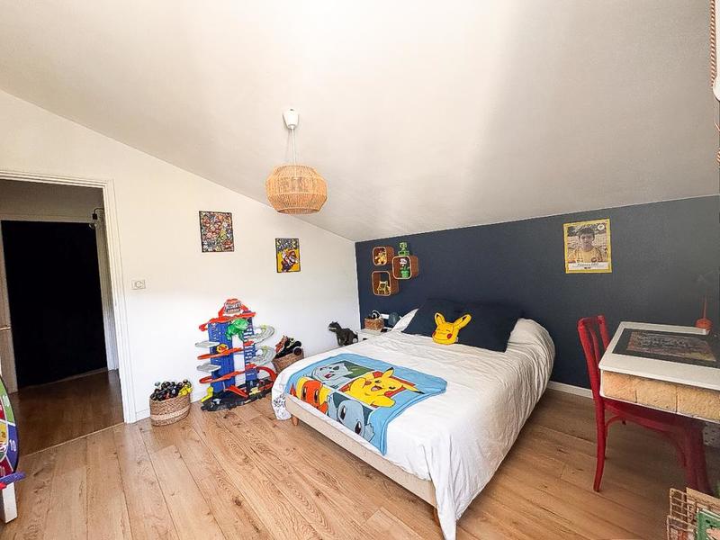 Maison - 204 m² - 9 pièces