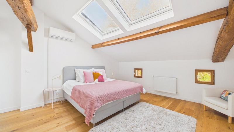 Maison en pierre - 370 m² - 11 pièces