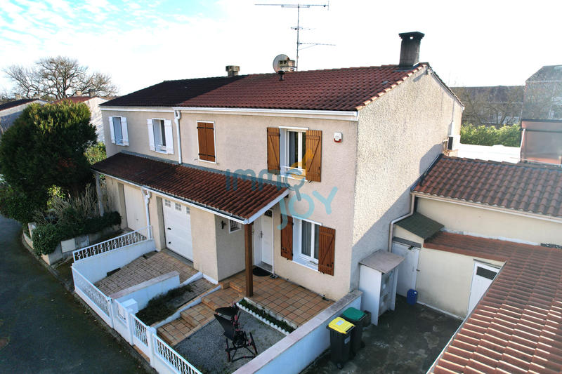 Maison - 110 m² - 4 pièces