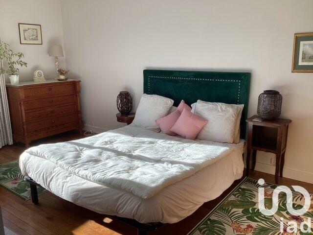 Maison - 254 m² - 7 pièces