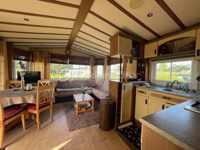 Terrain de loisirs - 689 m²