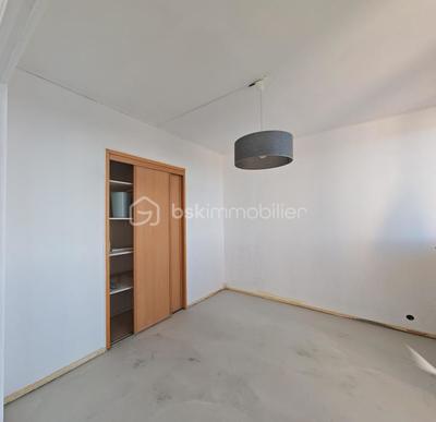 Appartement - 90 m² - 5 pièces