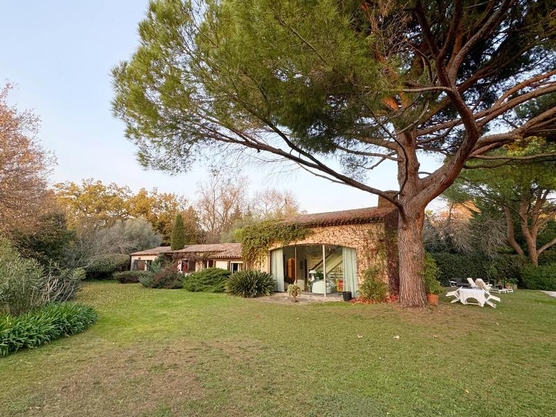 Villa - 202 m² - 5 pièces