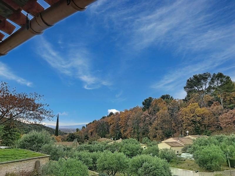 Maison - 200 m² - 8 pièces