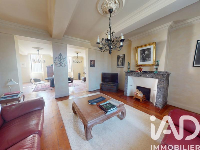 Maison - 401 m² - 16 pièces