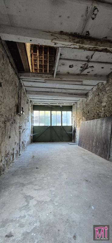 Maison traditionnelle - 190 m² - 8 pièces