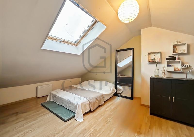 Maison - 95 m² - 5 pièces