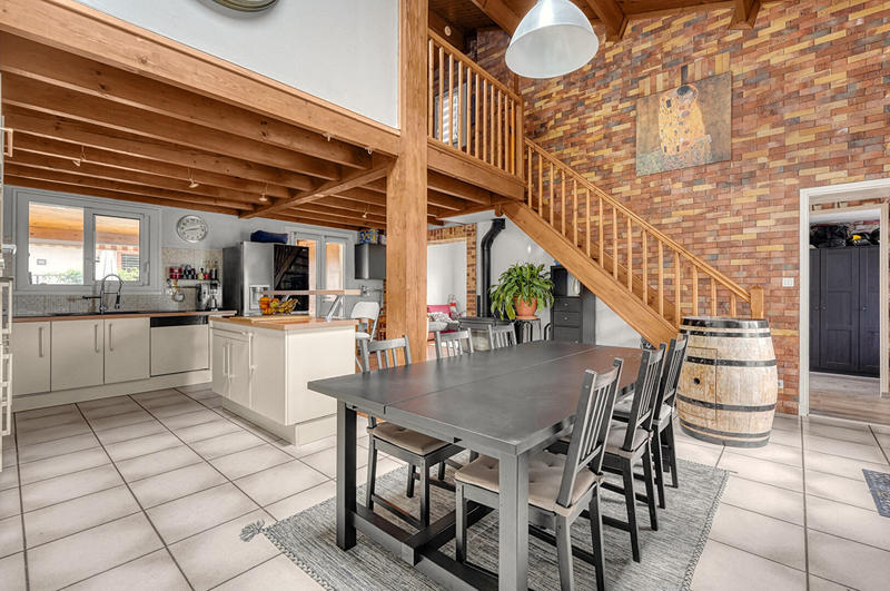 Maison - 180 m² - 6 pièces