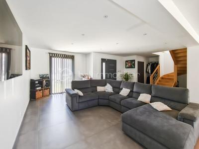 Maison - 159 m² - 6 pièces