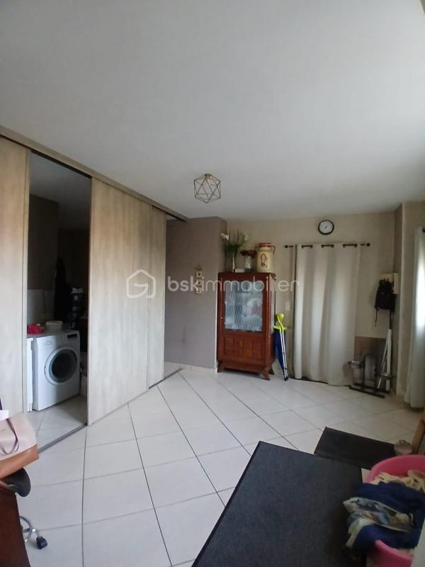 Maison - 270 m² - 9 pièces