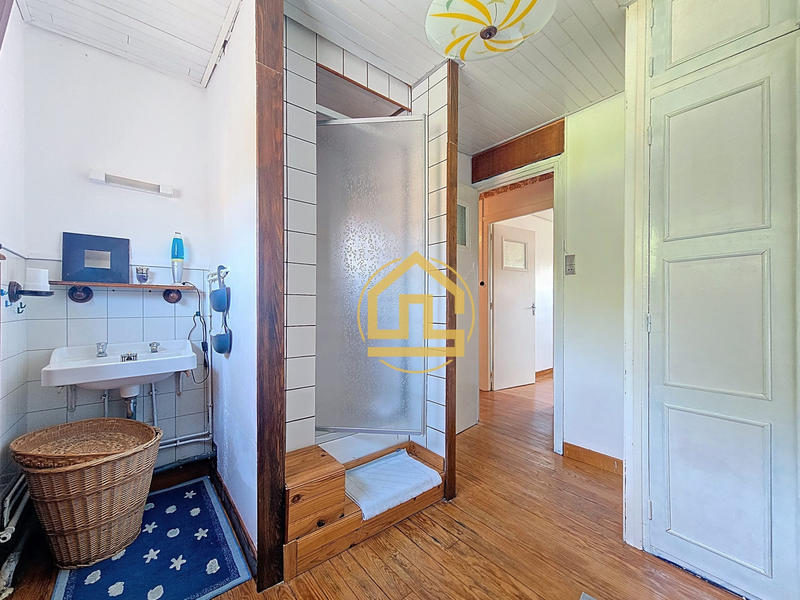 Maison - 212 m² - 7 pièces