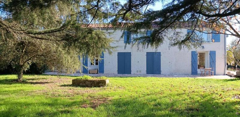 Maison de village - 278 m² - 11 pièces