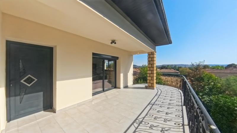 Maison - 140 m² - 6 pièces