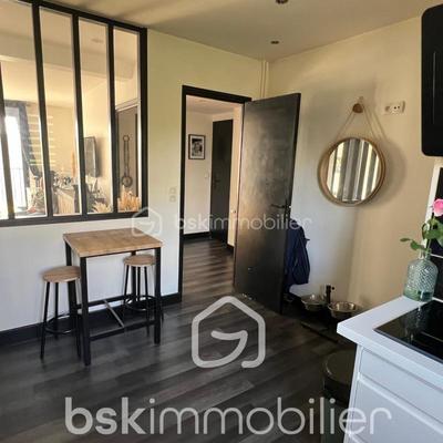 Appartement - 83 m² - 4 pièces