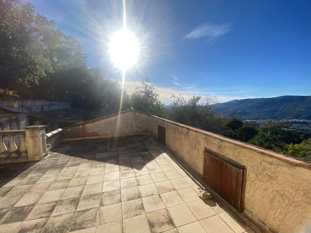 Maison - 159 m² - 5 pièces