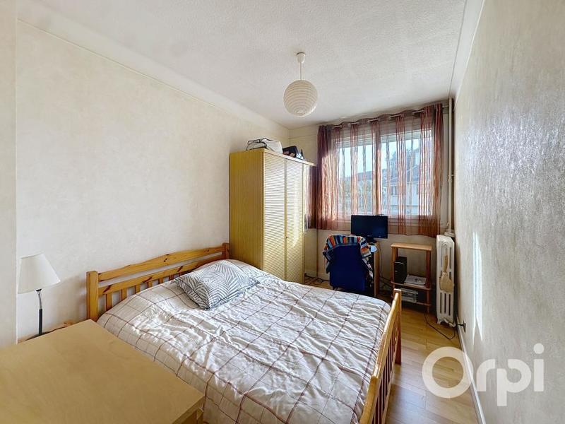 Immeuble - 97 m² - 6 pièces