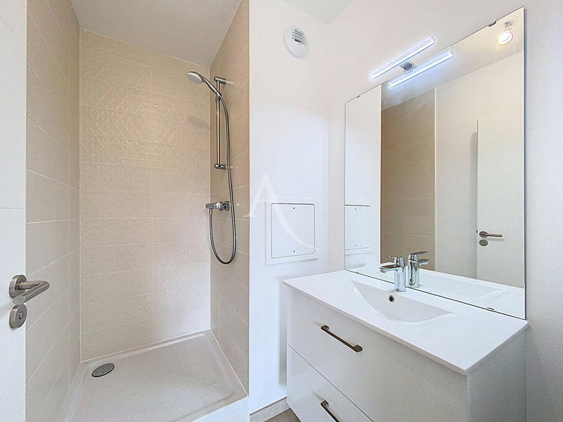 Appartement - 94 m² - 5 pièces