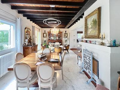 Villa - 170 m² - 6 pièces