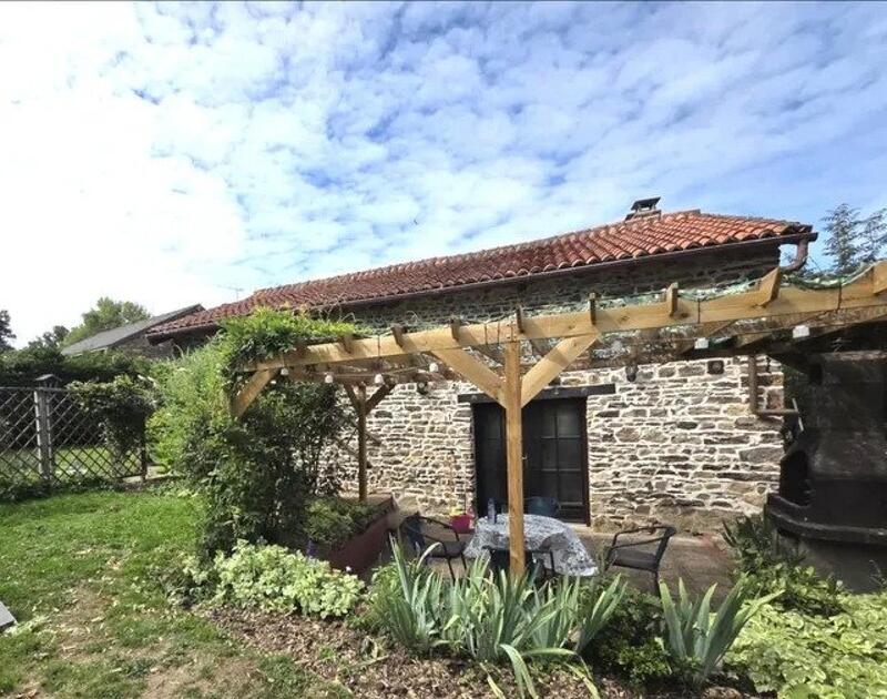 Maison - 160 m² - 8 pièces