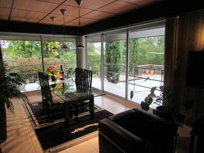 Maison - 204 m² - 7 pièces