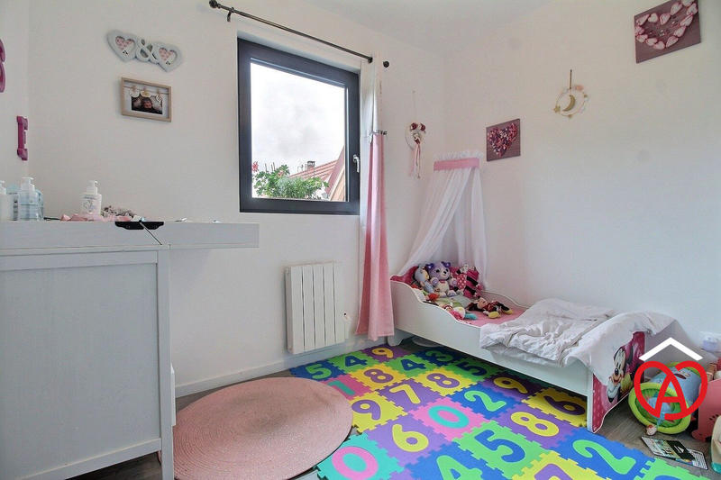 Maison - 140 m² - 9 pièces