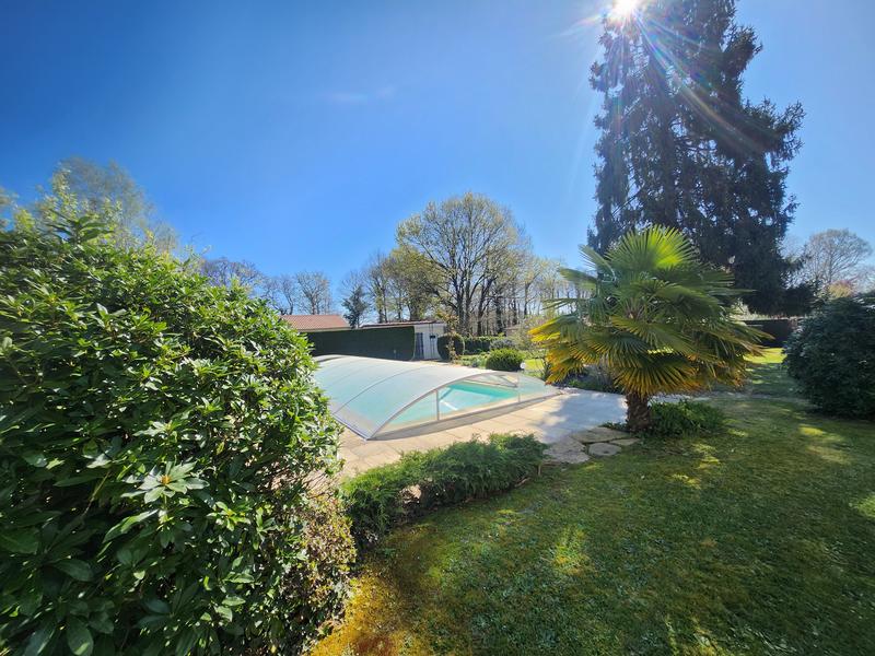 Maison - 175 m² - 9 pièces