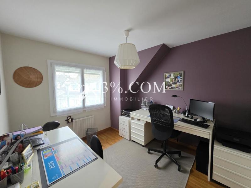 Maison - 90 m² - 6 pièces