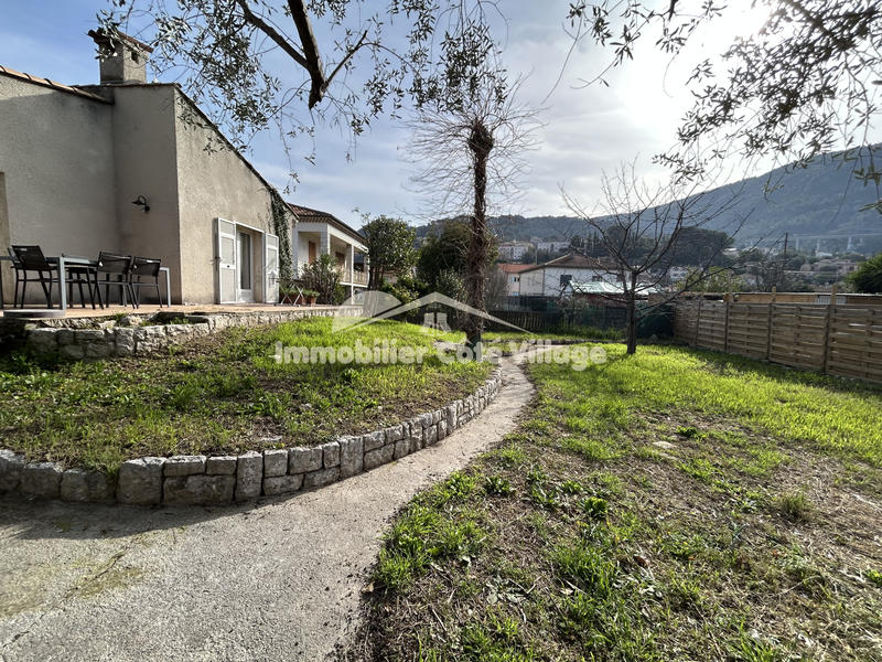 Villa - 90 m² - 4 pièces