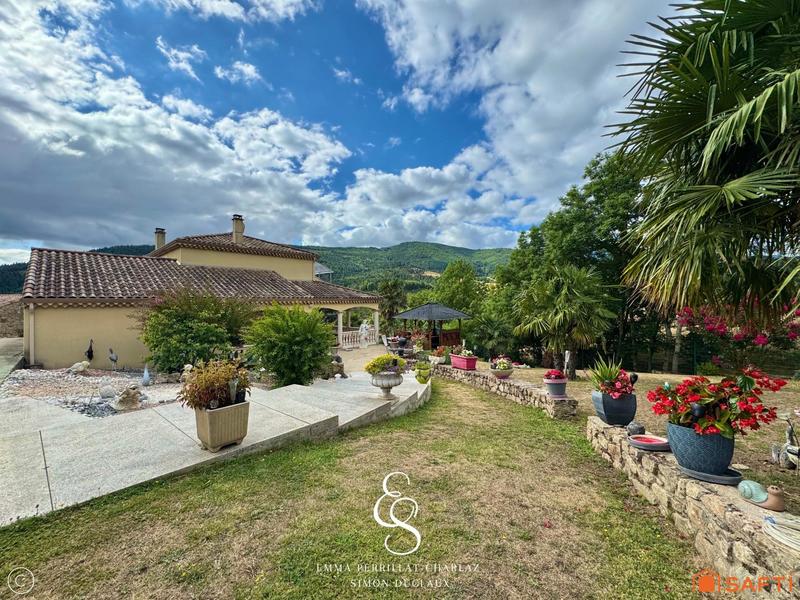 Villa - 200 m² - 7 pièces