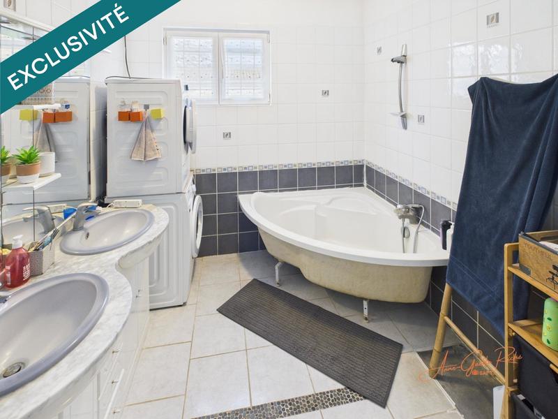 Maison - 138 m² - 6 pièces