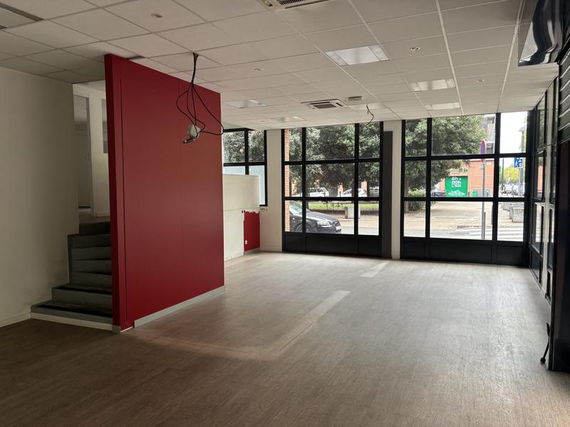 Local commercial - 102 m²