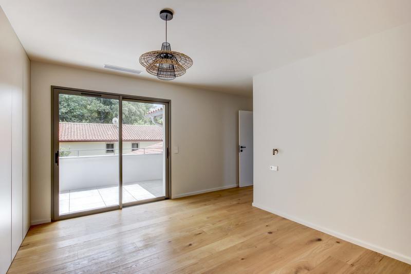 Maison contemporaine - 200 m² - 5 pièces