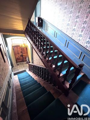 Maison - 231 m² - 9 pièces