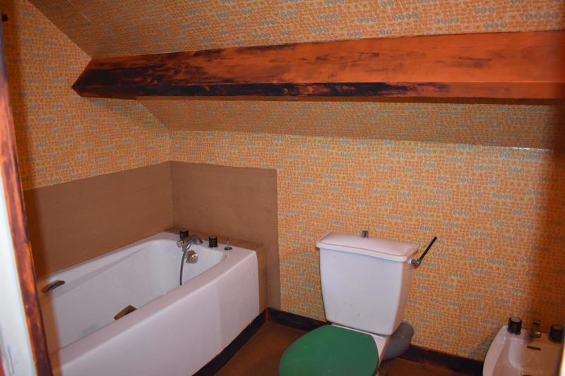 Maison - 95 m² - 7 pièces