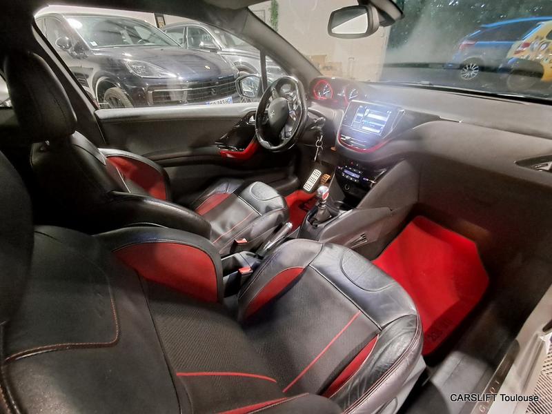 Peugeot 208 Gti 200Cv Historique complet